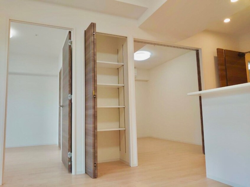 居室 クレストコ－ト同心