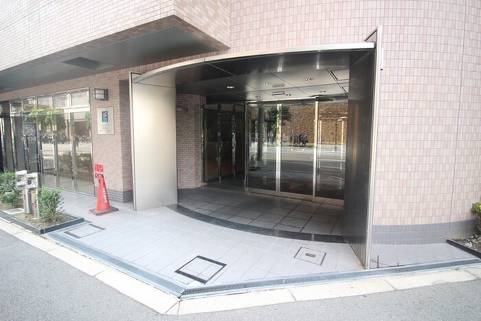 エントランス部分 ｴｽﾃﾑｺｰﾄ新大阪Ⅲｽﾃｰｼｮﾝﾌﾟﾗｻﾞ
