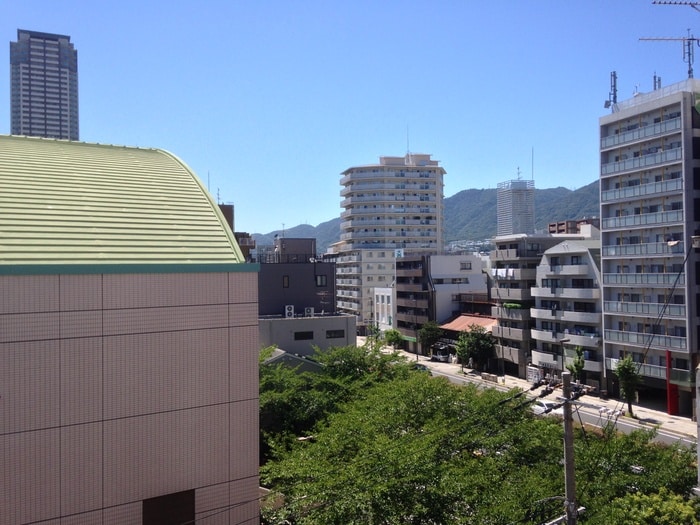 室内からの展望 ｱｸﾛｽ神戸住吉ｽﾃｰｼｮﾝﾌﾛﾝﾄ（603）