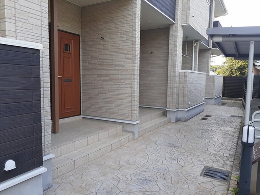 エントランス部分 シャン・ド・フルール五社