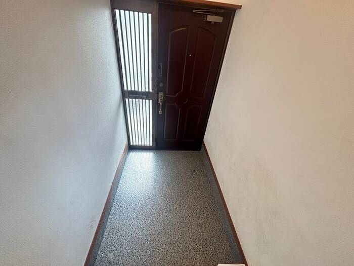 玄関 ジャスト川部