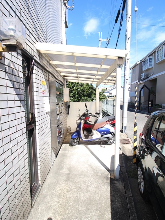 駐輪場 メゾン裕