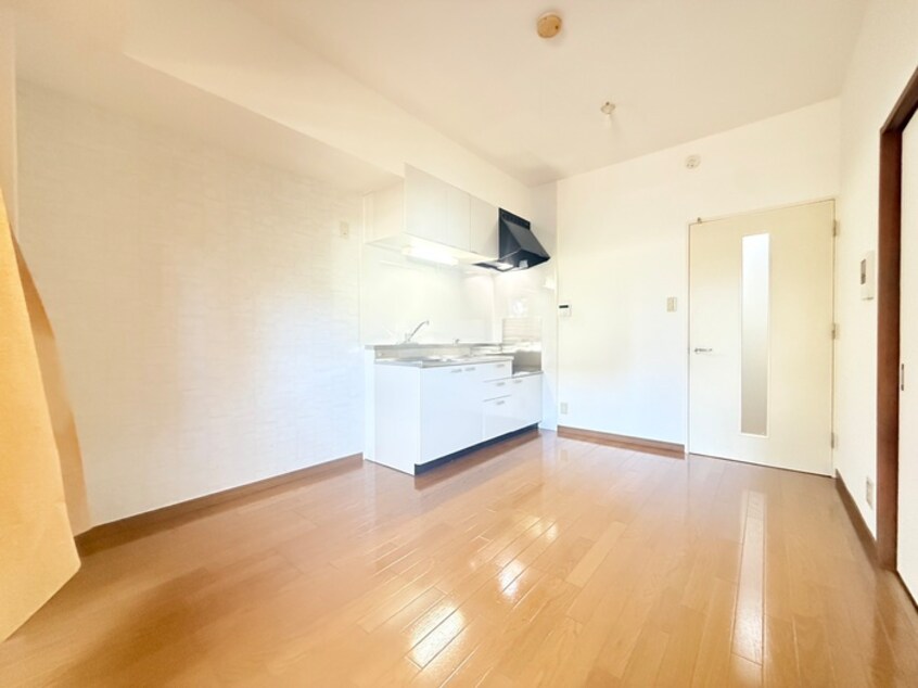 居室 ラヴェ－ル東洋