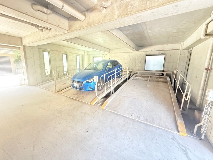 駐車場 ラヴェ－ル東洋