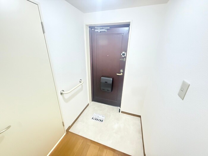 玄関 ラヴェ－ル東洋