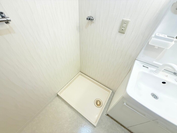 洗濯機置場 ラヴェ－ル東洋