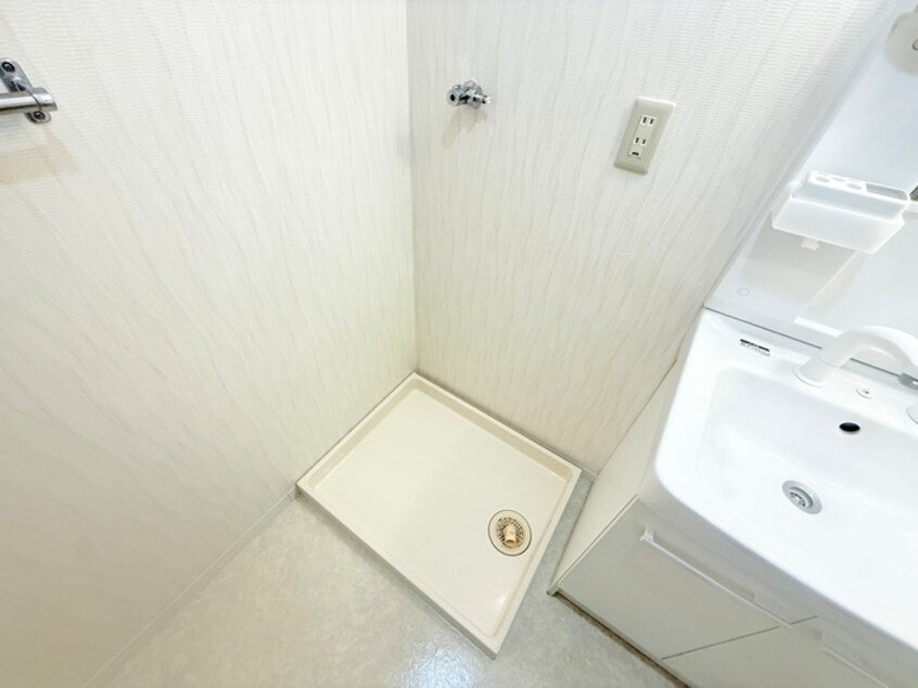 洗濯機置場 ラヴェ－ル東洋