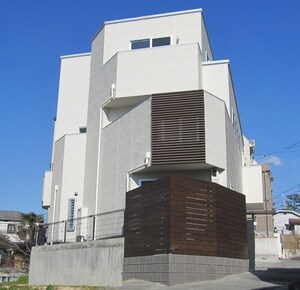松園町デザイナーズ　一戸建