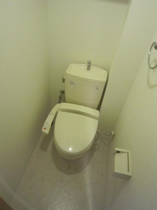 トイレ レジディア三宮東