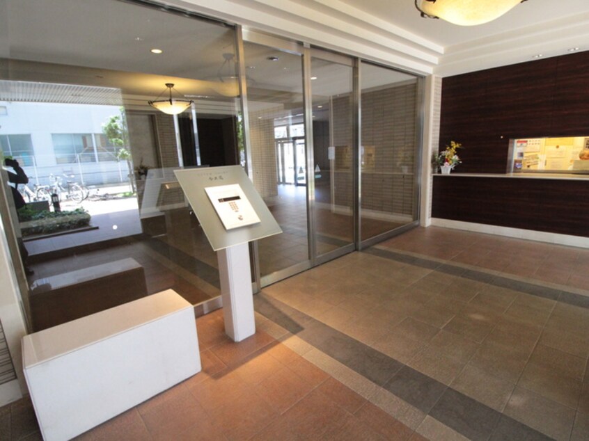 エントランス部分 エステムコ－ト香里園(612)