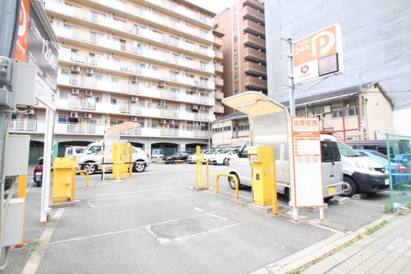 駐車場 ﾌｧｰｽﾄﾌｨｵｰﾚ新大阪ｸﾞﾗﾝﾃﾞ