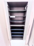 靴箱 トレスオハス稲葉荘
