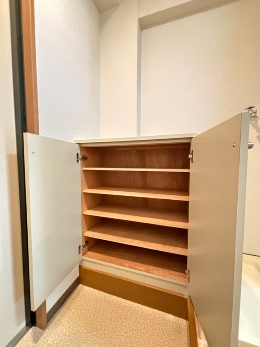 靴箱 イル・ニードミラ