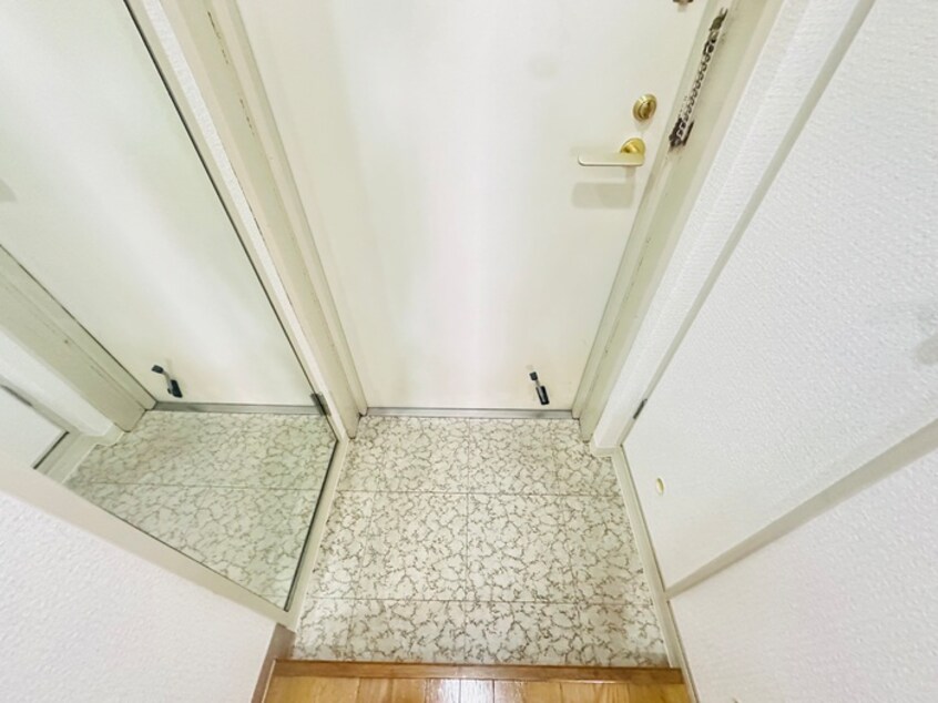 玄関 ＲＥＶＥ甲東園Ⅰ