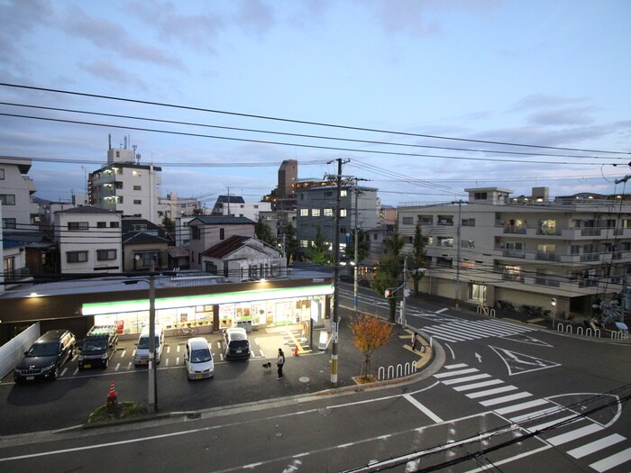 室内からの展望 クレッシェンド王子公園