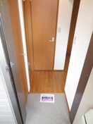 玄関 メゾンメルベ－ユ