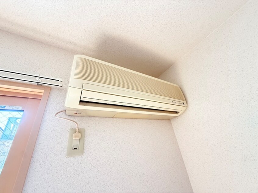 内観写真 アップヒル・リナ