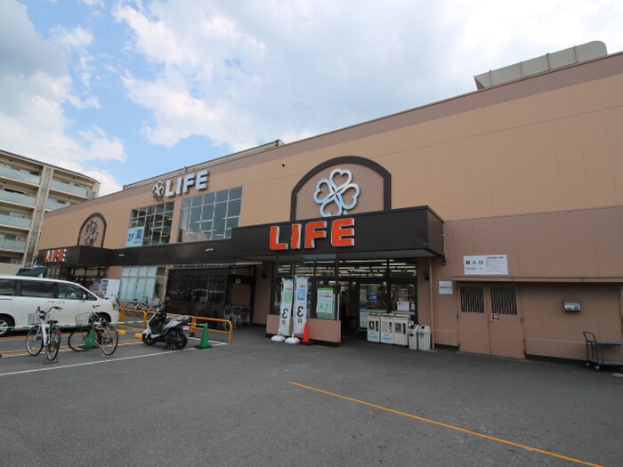 ライフ(スーパー)まで170m ＲＥＣＴＡＮＧＬＥ伏見稲荷