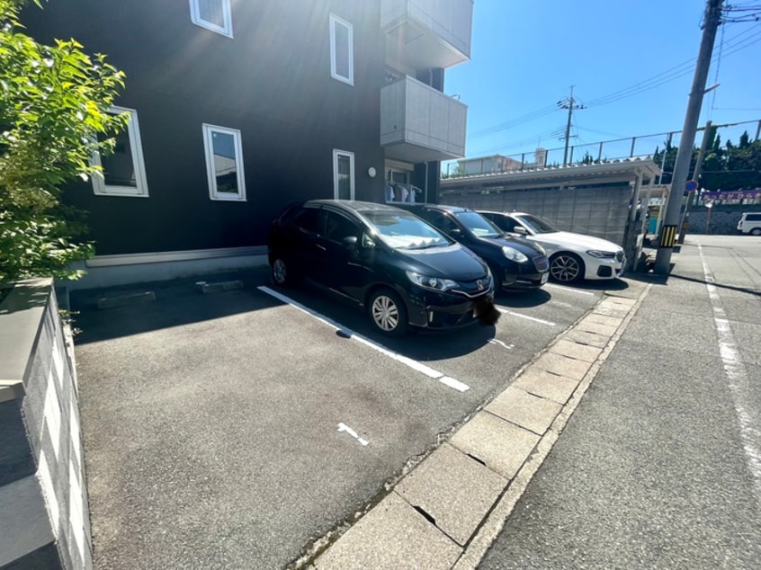 駐車場 ピケルーナ西宮北口