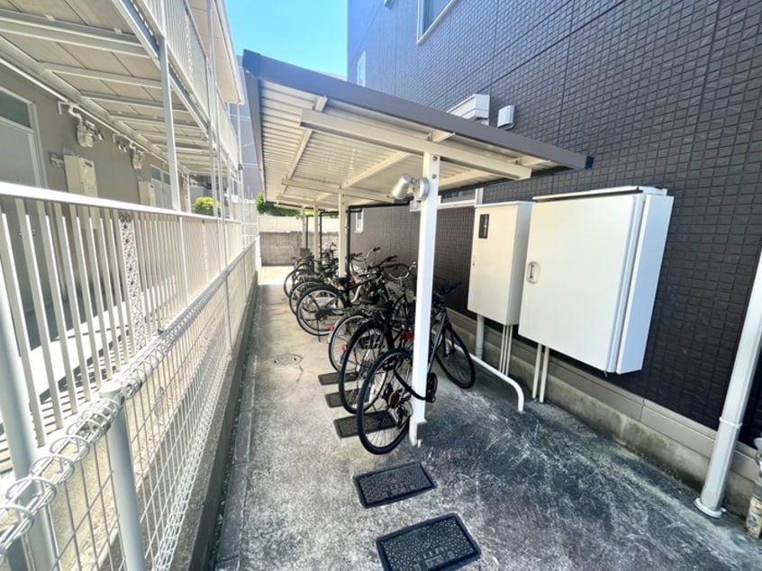 駐輪場 ピケルーナ西宮北口