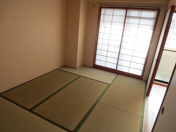 居室 グランディ－ル湊川