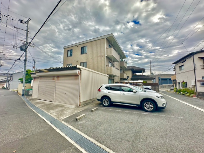 駐車場 アルファメゾン