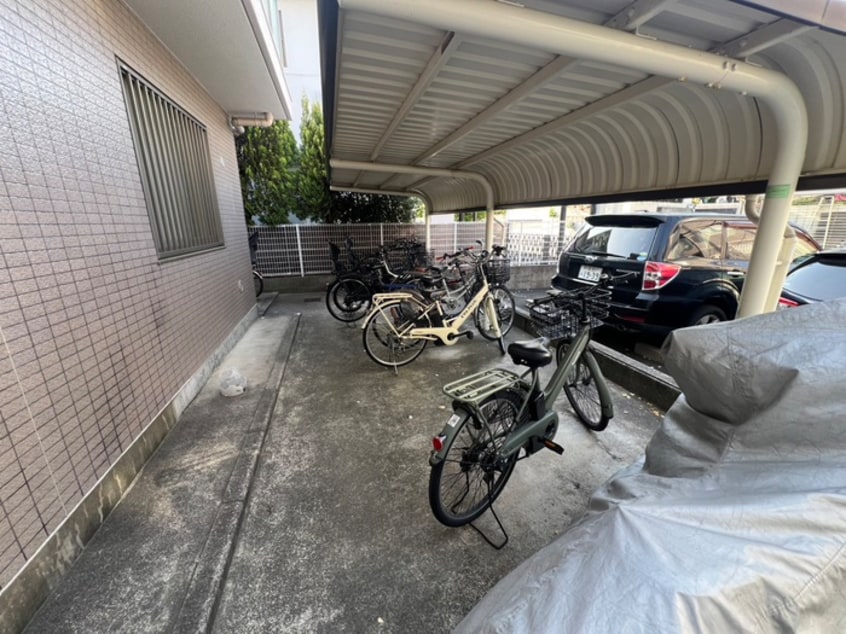 駐輪場 ＶＥＲＤＵＲＥ千里山西