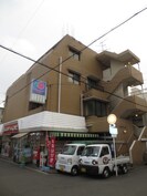 株式会社桑田商店ビルの外観