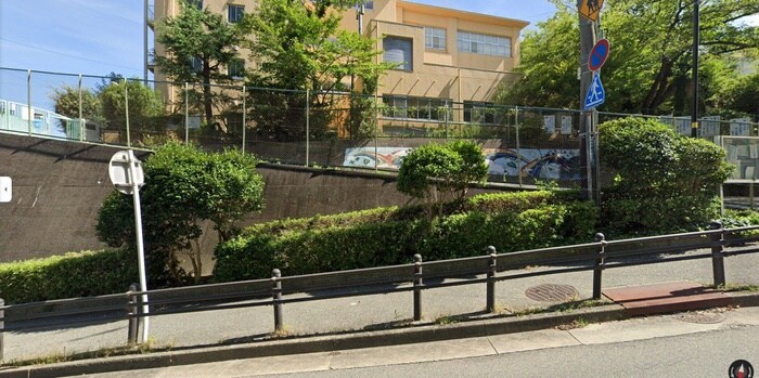 宝塚市立長尾小学校(小学校)まで890m ハイム山本