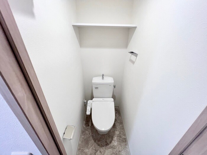 トイレ ﾜｰﾙﾄﾞｱｲ難波南PORTA(1105)