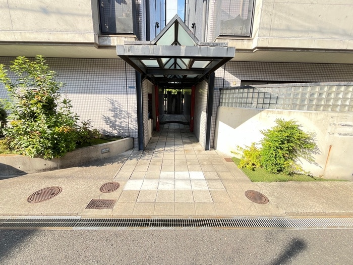 エントランス部分 メゾン豊野Ａ棟