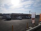 セブンイレブン男山店(コンビニ)まで487m メイゾンサンセール