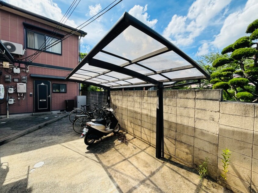 駐輪場 FRIEND NIGAWA　WEST