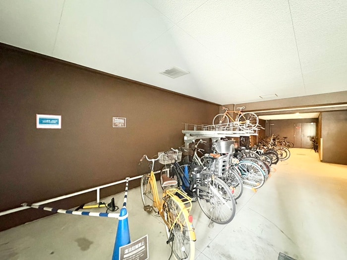 駐輪場 プラシード新町