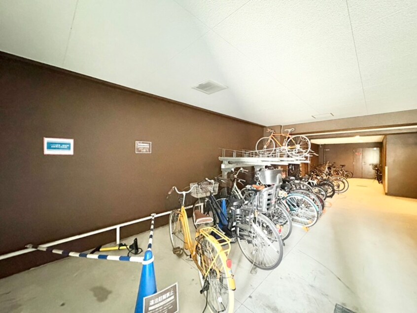 駐輪場 プラシード新町