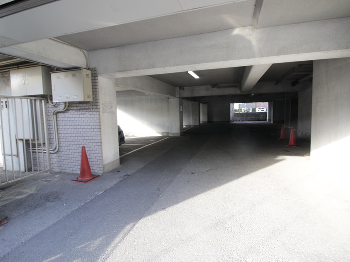 駐車場 コンフォ－ト長尾