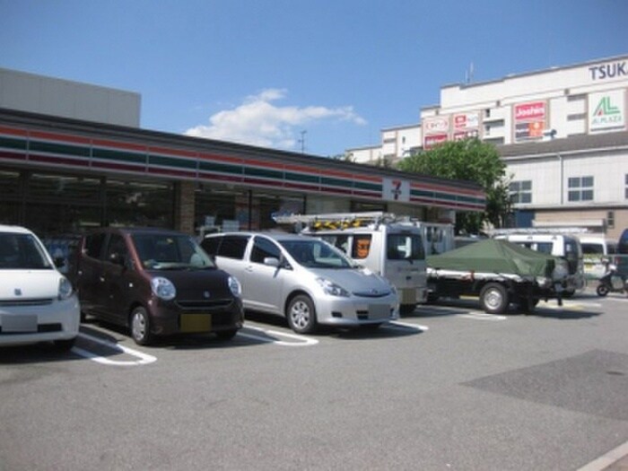 セブンイレブン尼崎塚口本町3丁目店(コンビニ)まで100m ディアコート塚新