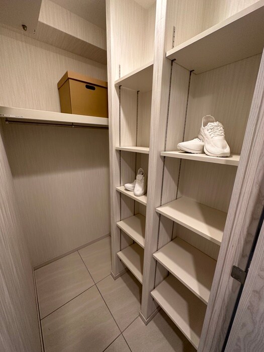 靴箱 T・mission IN CRYSTAL OSAKA