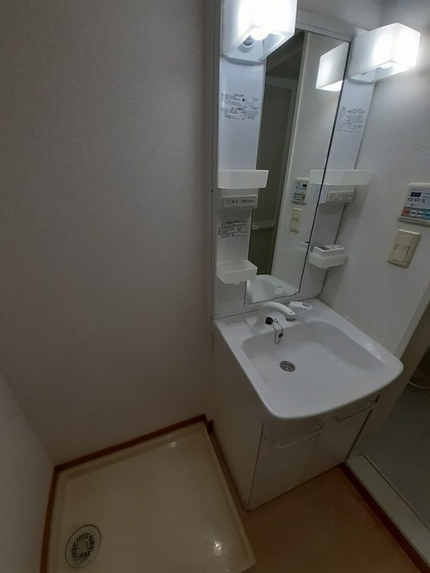 洗濯機置場 ファイン・スクエア－