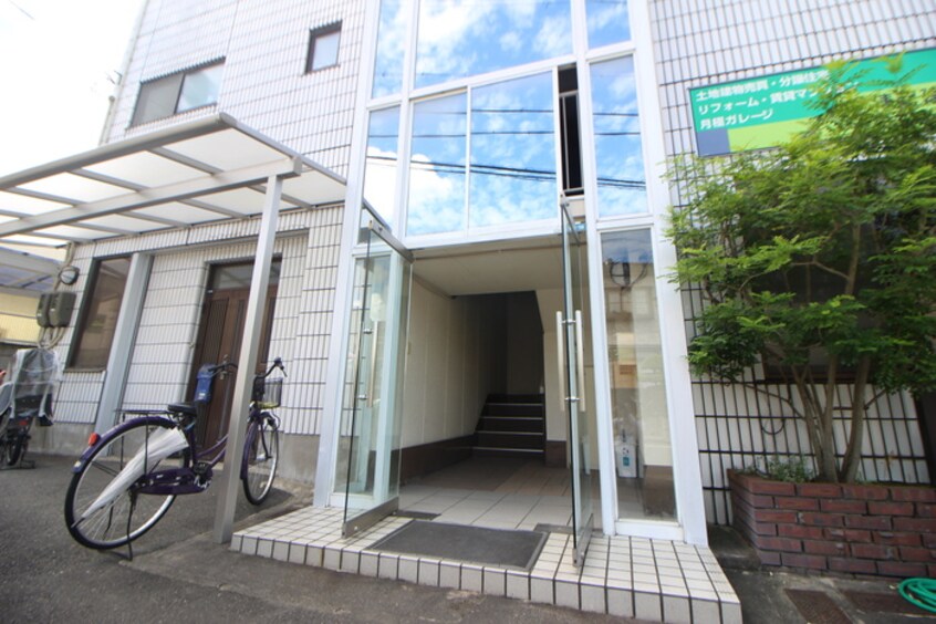 エントランス部分 セイキハイツ