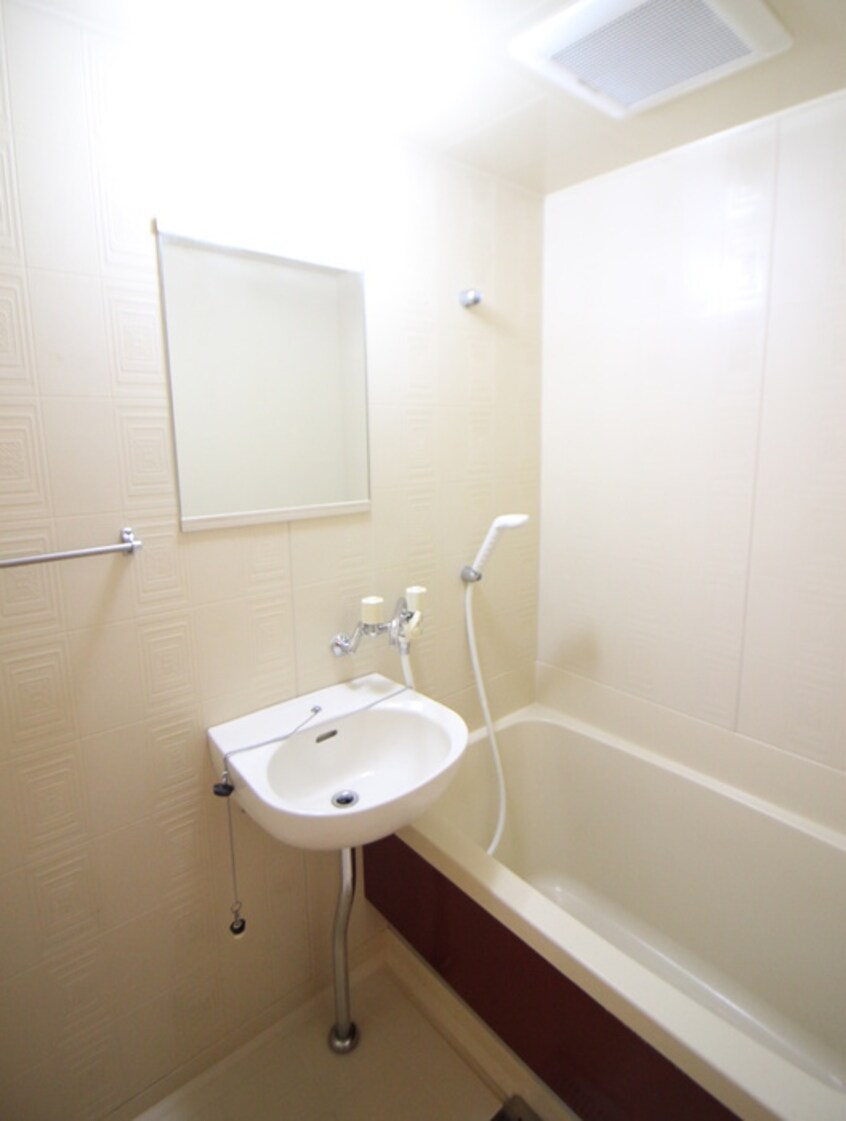 バス／シャワールーム等 リバーサイドハ－ト