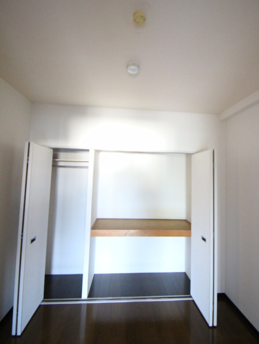 収納 リバーサイドハ－ト