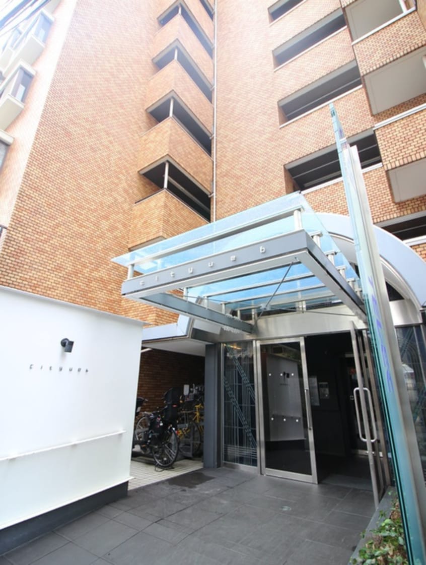 エントランス部分 シティ上六（406）