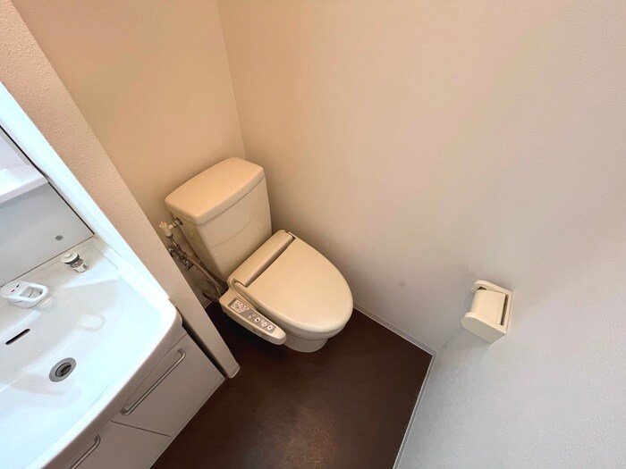 トイレ ONE　ROOF　FLAT　NISHINOMIYA