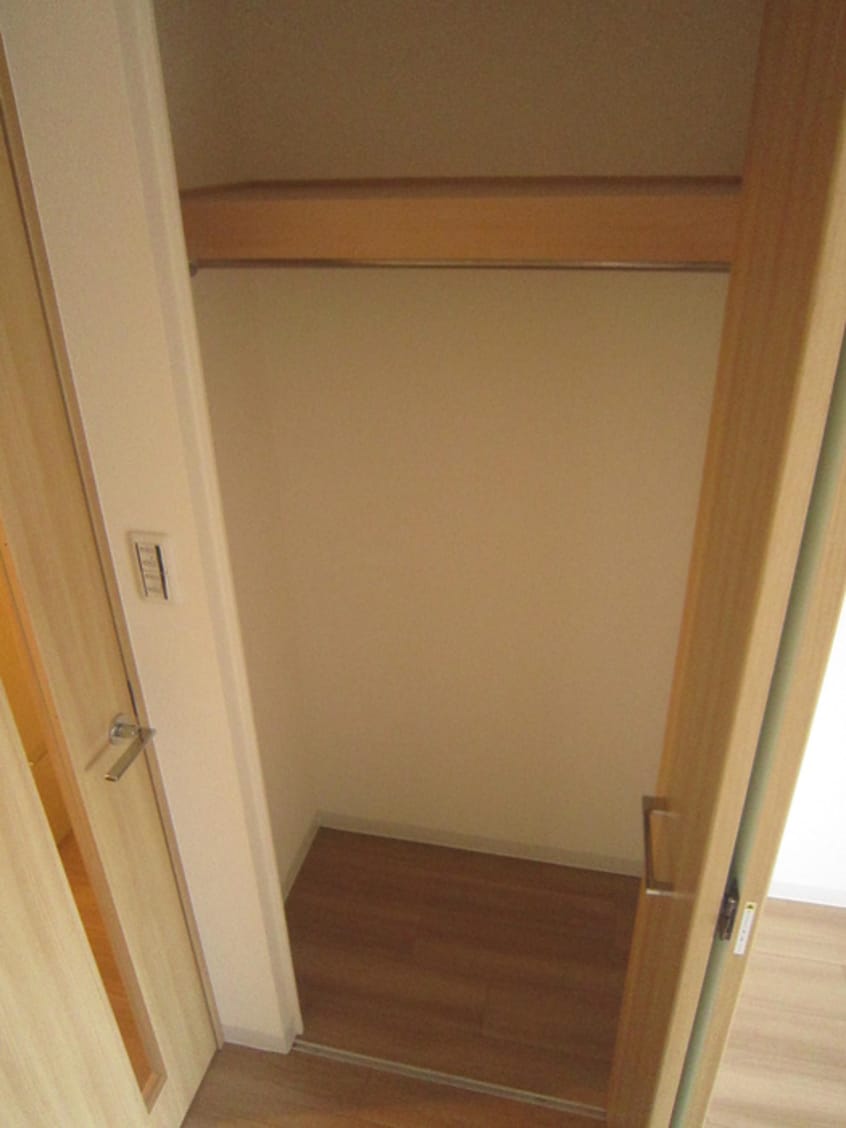 収納 プレサンスみなと元町駅前(306)