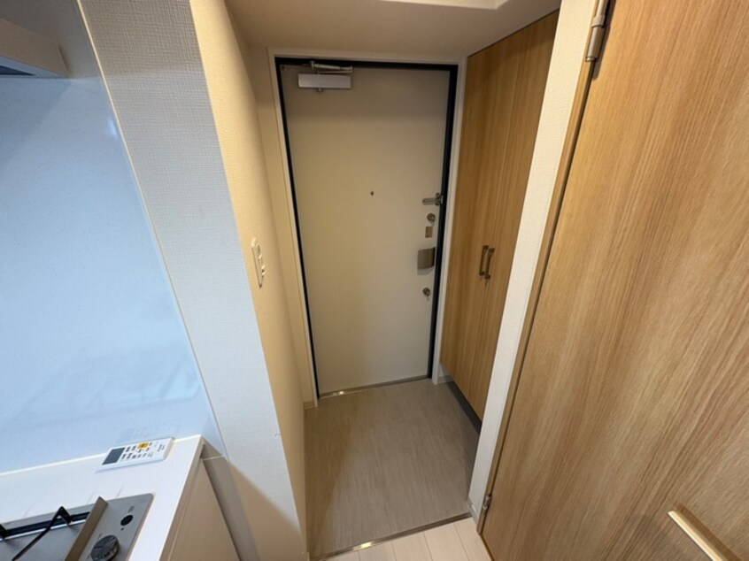 玄関 ﾌｧｰｽﾄﾌｨｵｰﾚ北大阪ﾘｱﾝ　(204)