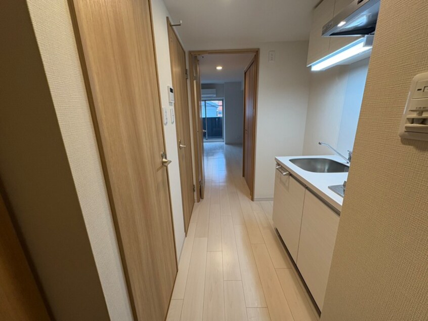 廊下 ﾌｧｰｽﾄﾌｨｵｰﾚ北大阪ﾘｱﾝ　(204)