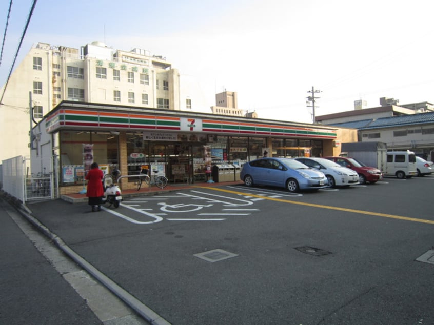 セブンレイブン(コンビニ)まで350m ブロ－テ三国ヶ丘