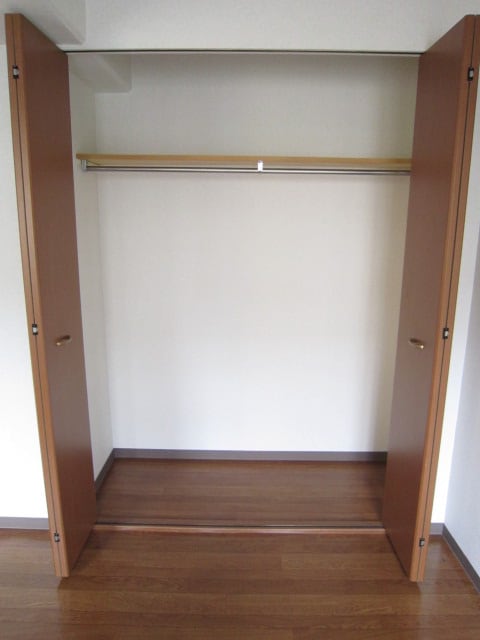 収納 エスクレア出町柳