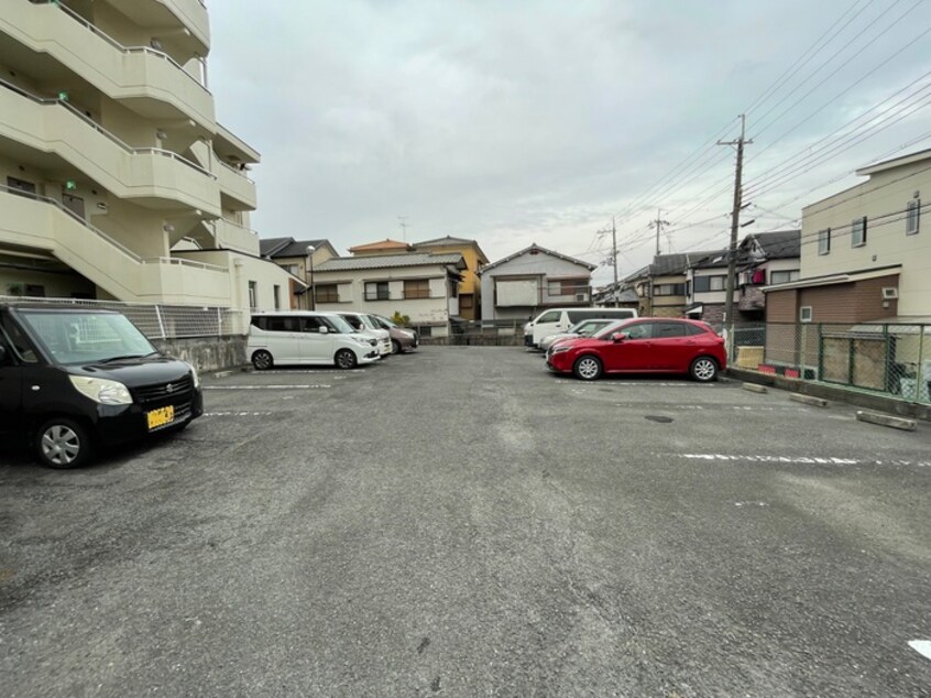 駐車場 西尾ハイツ